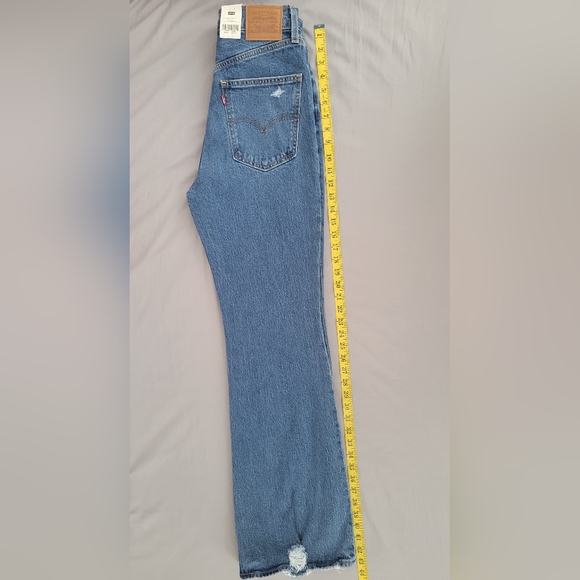 Levi's 70'S HIGH RISE FLARE WOMEN'S JEANS/ NWT Size 27x32 - Picture 11 of 12